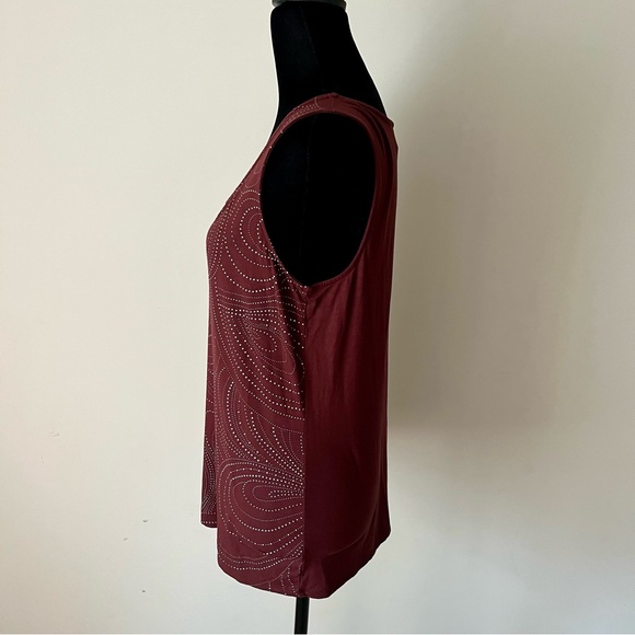 Chico’s Festive Swirl Studded Wine-Colored Sleeveless Blouse Medium - Picture 2 of 5